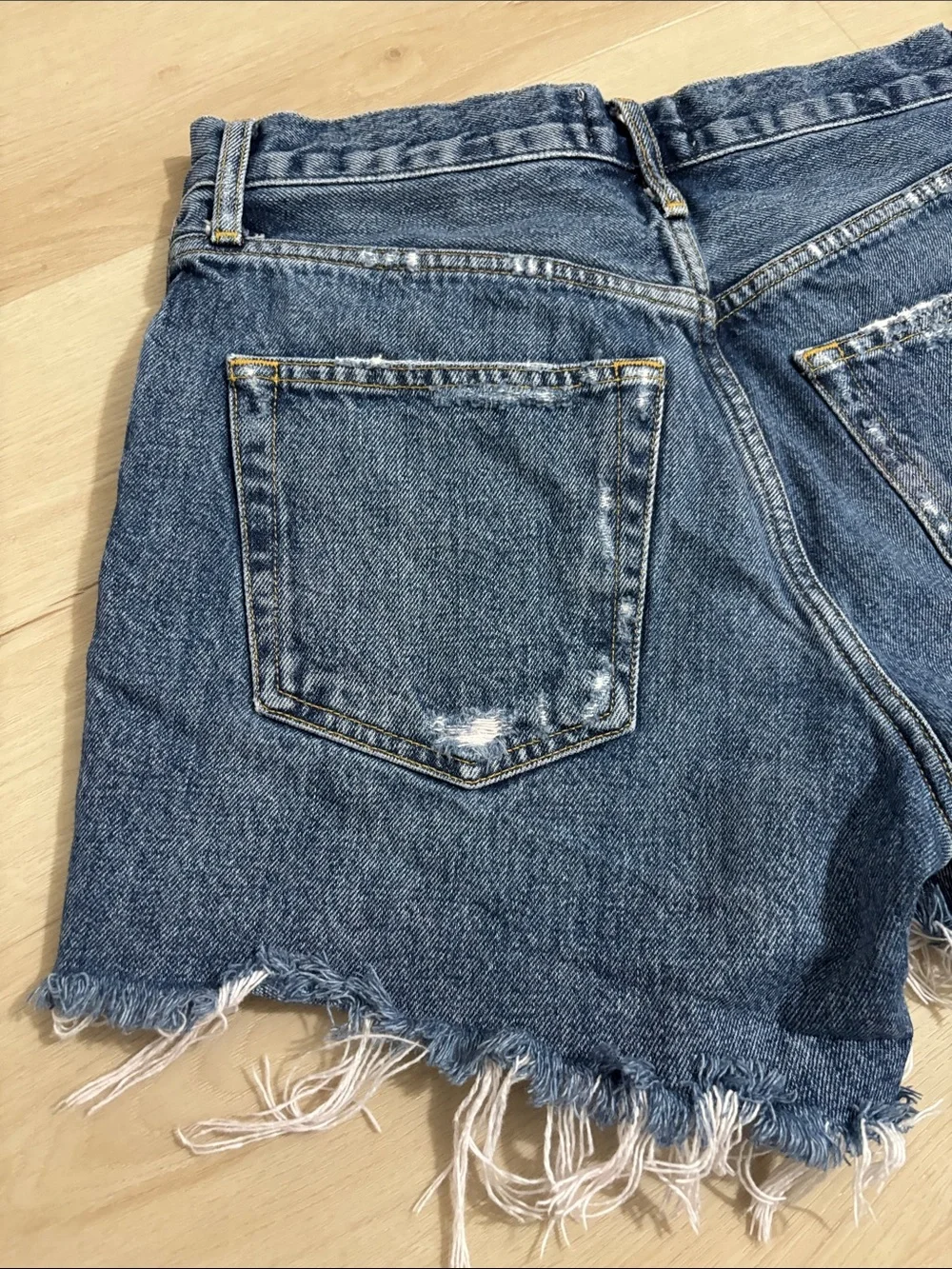 Agolde Los Angeles Washed Blue Distressed High-Rise Denim Shorts size 25 chic